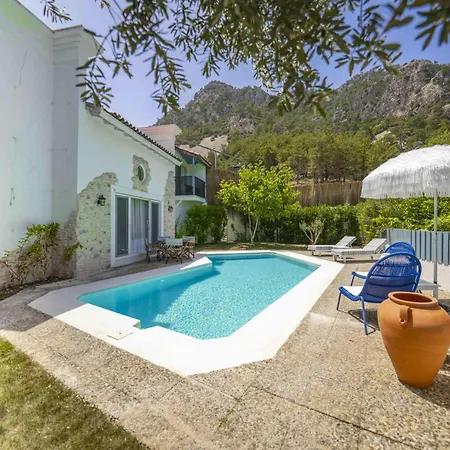 Alya Country Aparthotel 2*